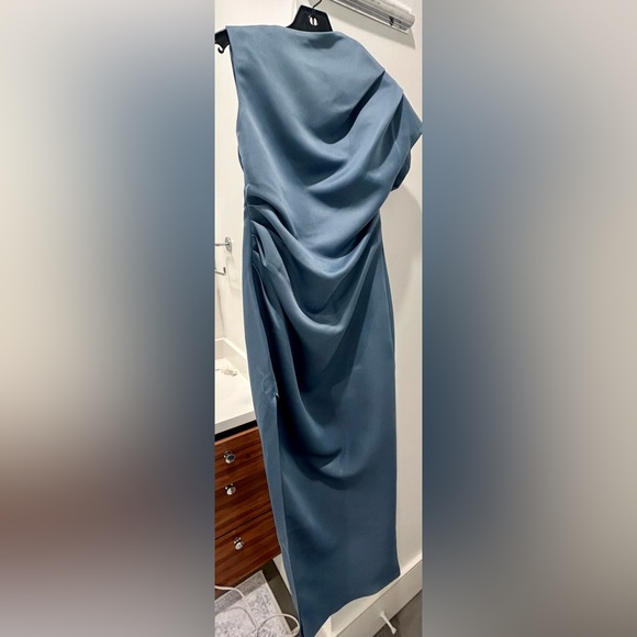 ELLIATT Coralie Maxi Gown in Blue - Picture 6 of 6